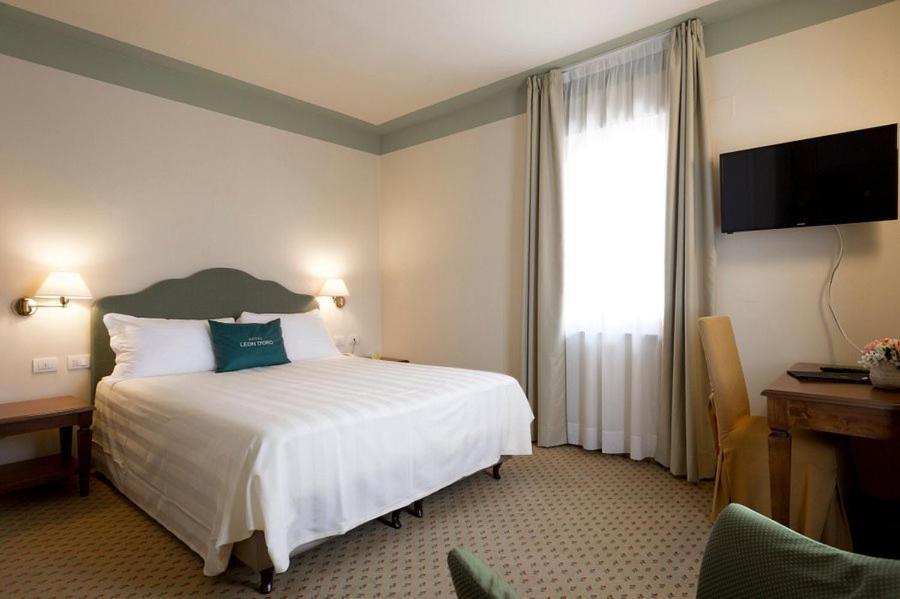 Cora Hotels Leon D'Oro CastellʼArquato Buitenkant foto
