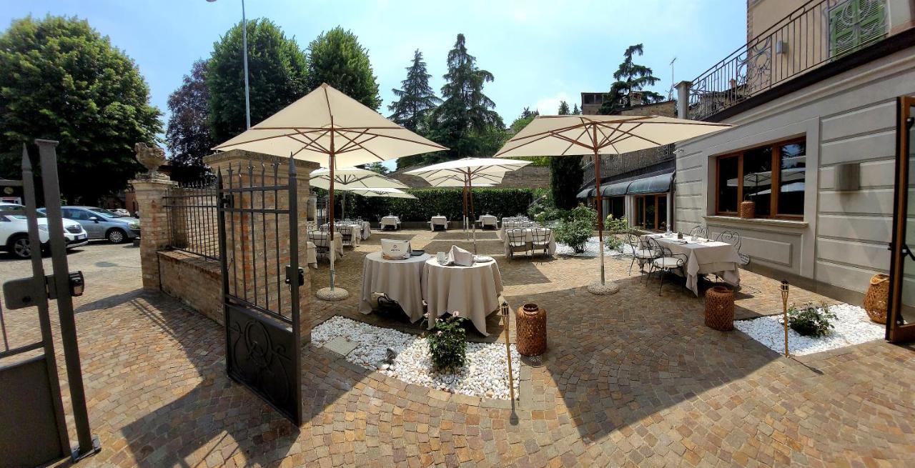 Cora Hotels Leon D'Oro CastellʼArquato Buitenkant foto