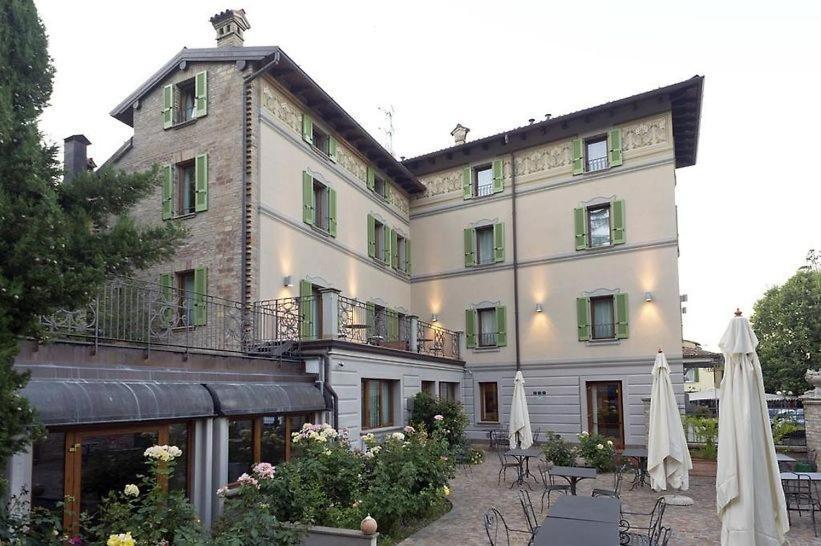 Cora Hotels Leon D'Oro CastellʼArquato Buitenkant foto