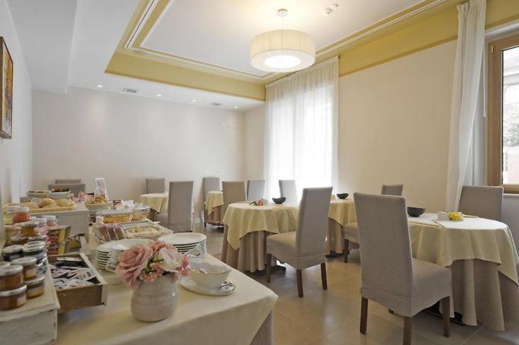 Cora Hotels Leon D'Oro CastellʼArquato Buitenkant foto