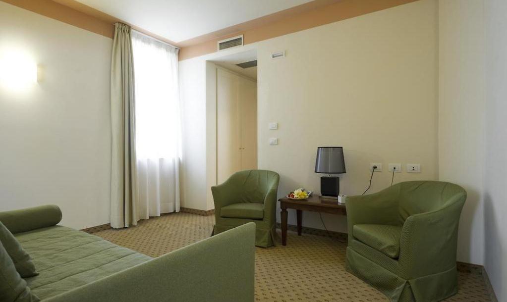 Cora Hotels Leon D'Oro CastellʼArquato Buitenkant foto